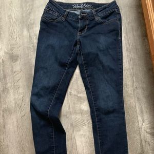 Old Navy Rockstar Size 4 skinny jeans